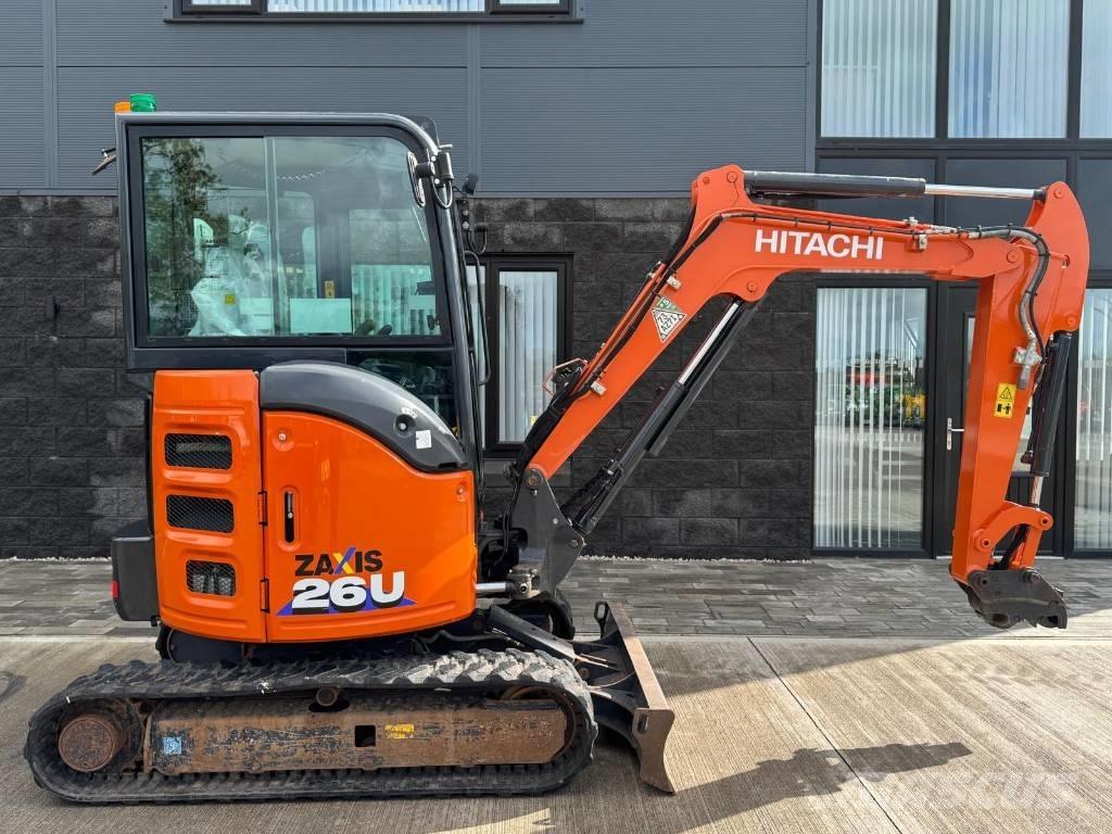Hitachi ZX 26 U-6 Міні-екскаватори < 7т