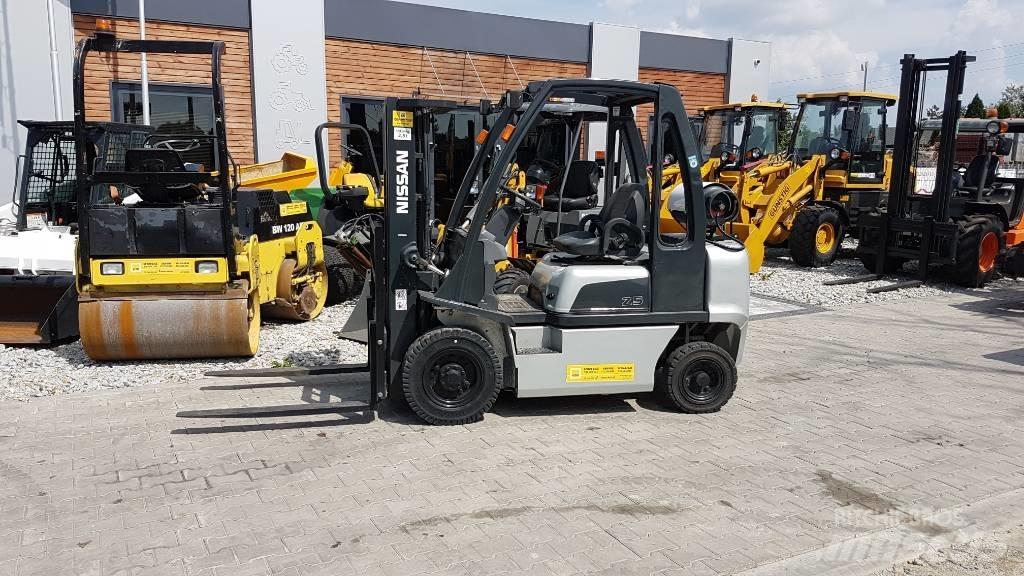 Nissan U1D2A25LQ Газові навантажувачі