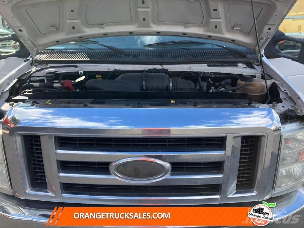 Ford E 350 Панельні фургони