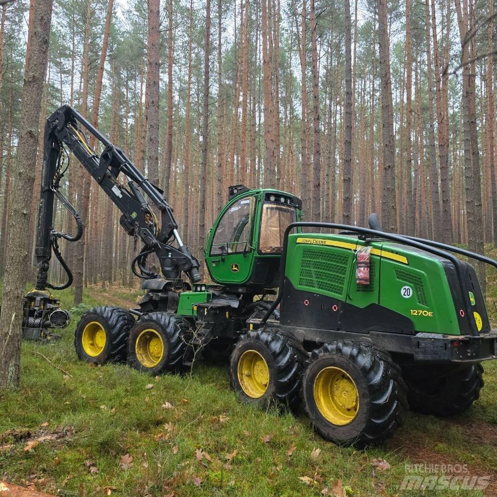 John Deere 1270E Харвестери