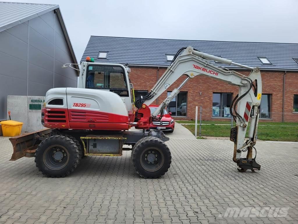 Takeuchi TB295W Середні екскаватори 7т. - 12т.