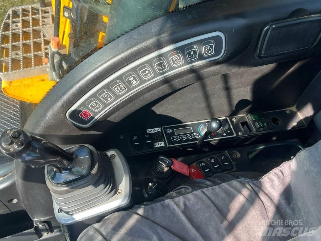 JCB JS 145 W Колісні екскаватори
