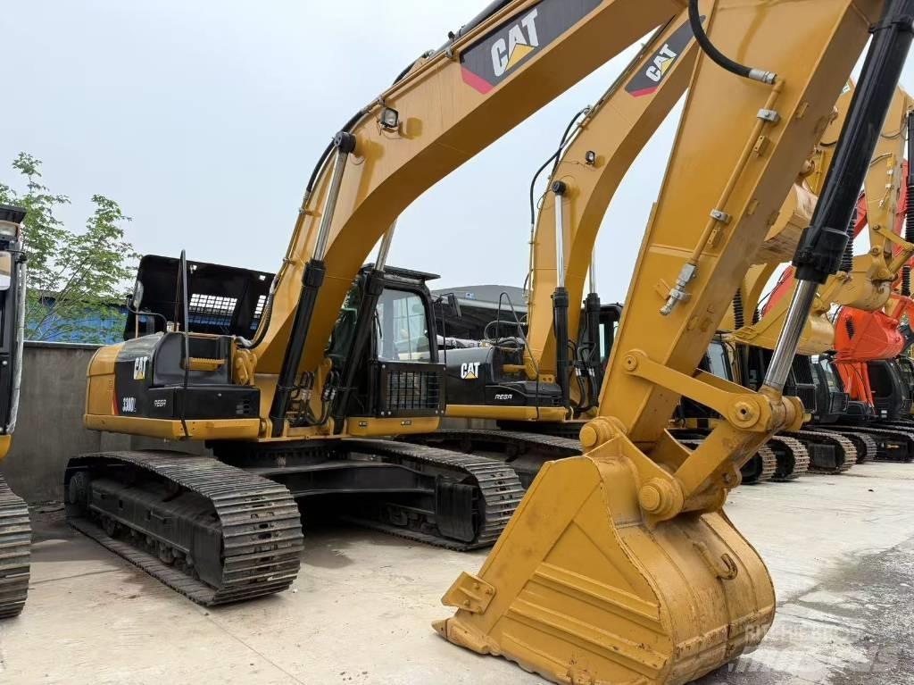 CAT 330 D L Гусеничні екскаватори