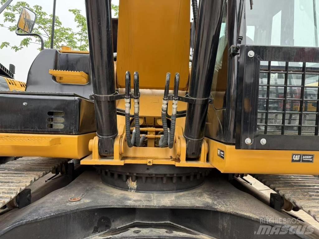 CAT 330 D L Гусеничні екскаватори