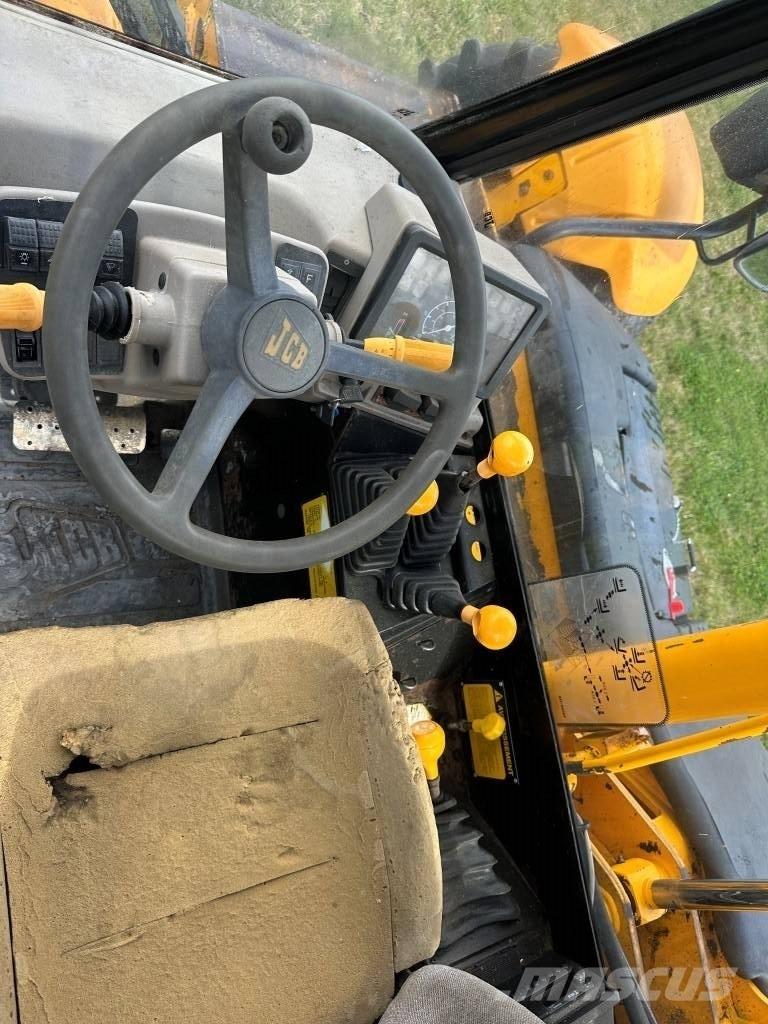 JCB 526 Телескопічний навантажувач
