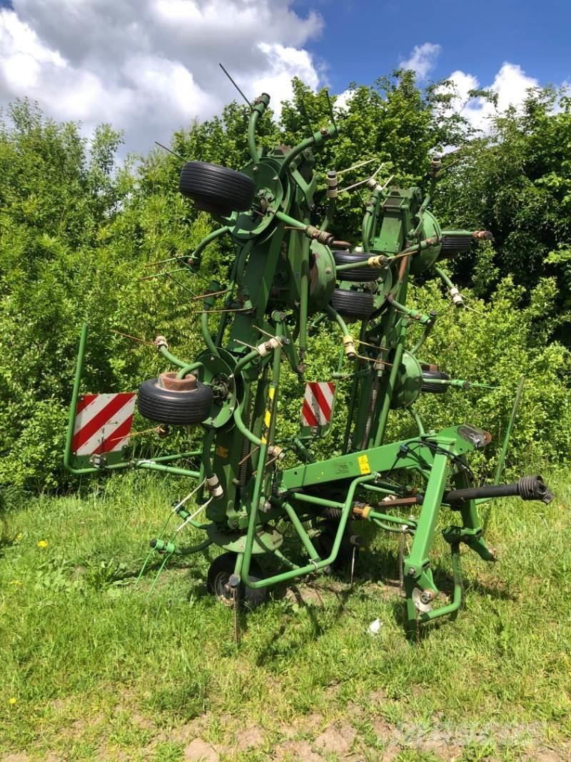 Krone KW 8.82/8 Граблі і сінозворушувачі