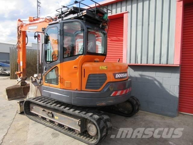 Doosan DX 85 R-3 Середні екскаватори 7т. - 12т.