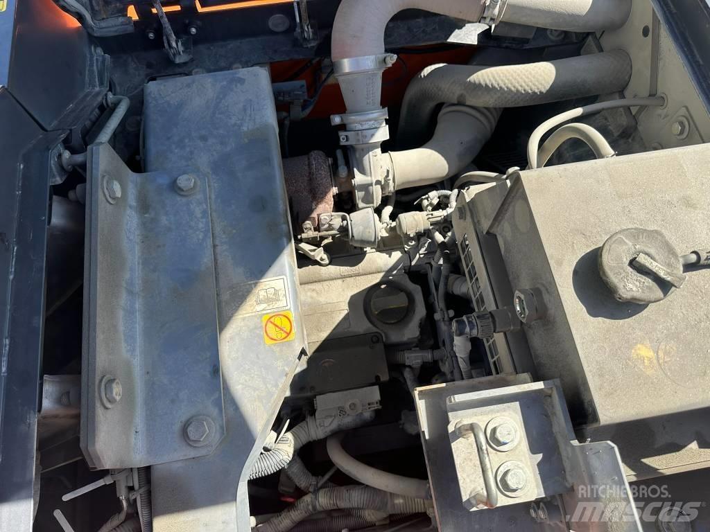 Hitachi ZX 140 W-6 Колісні екскаватори