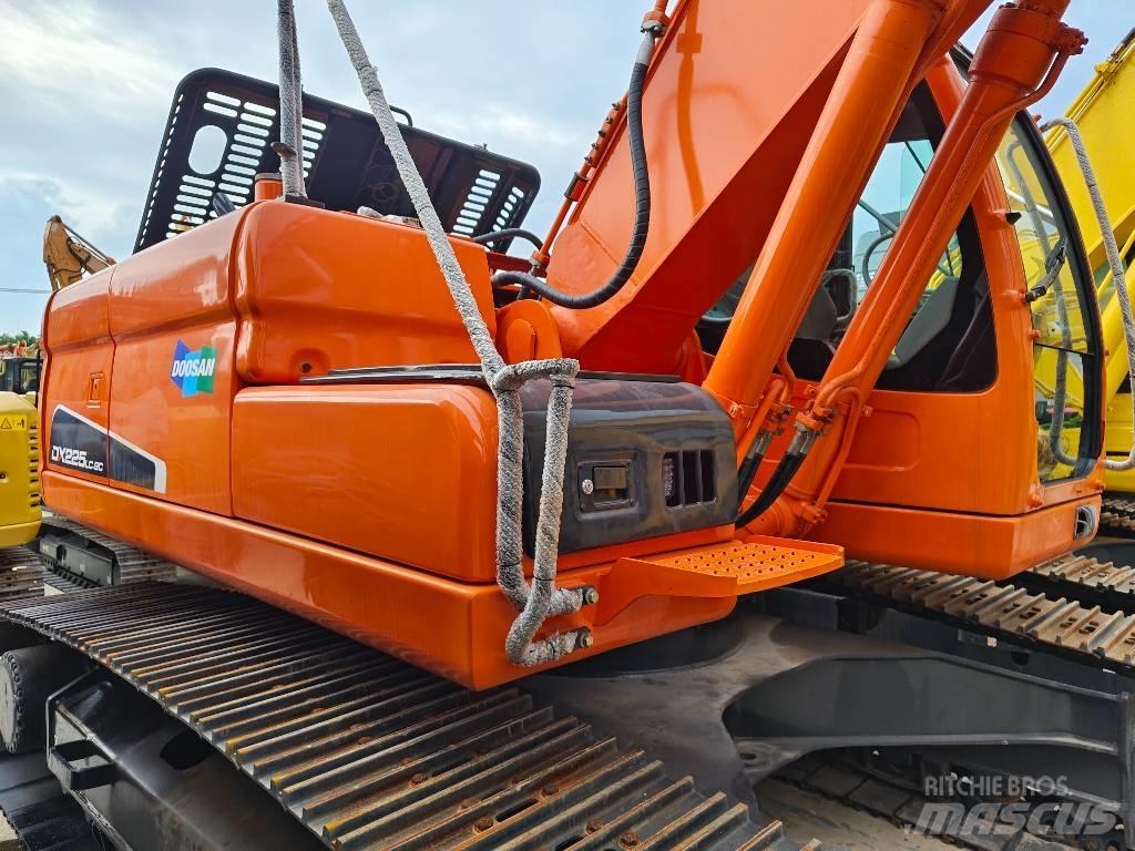 Doosan DX 225 LC Гусеничні екскаватори