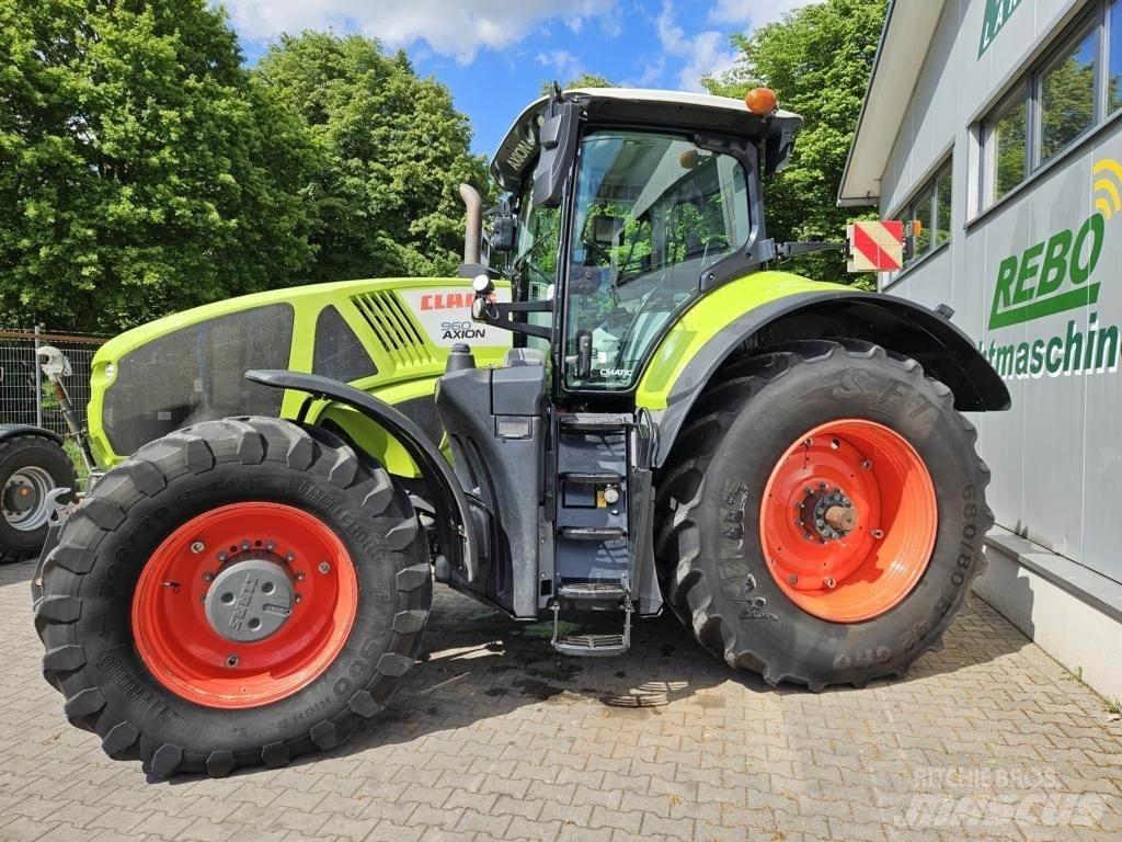 CLAAS AXION 960 Трактори