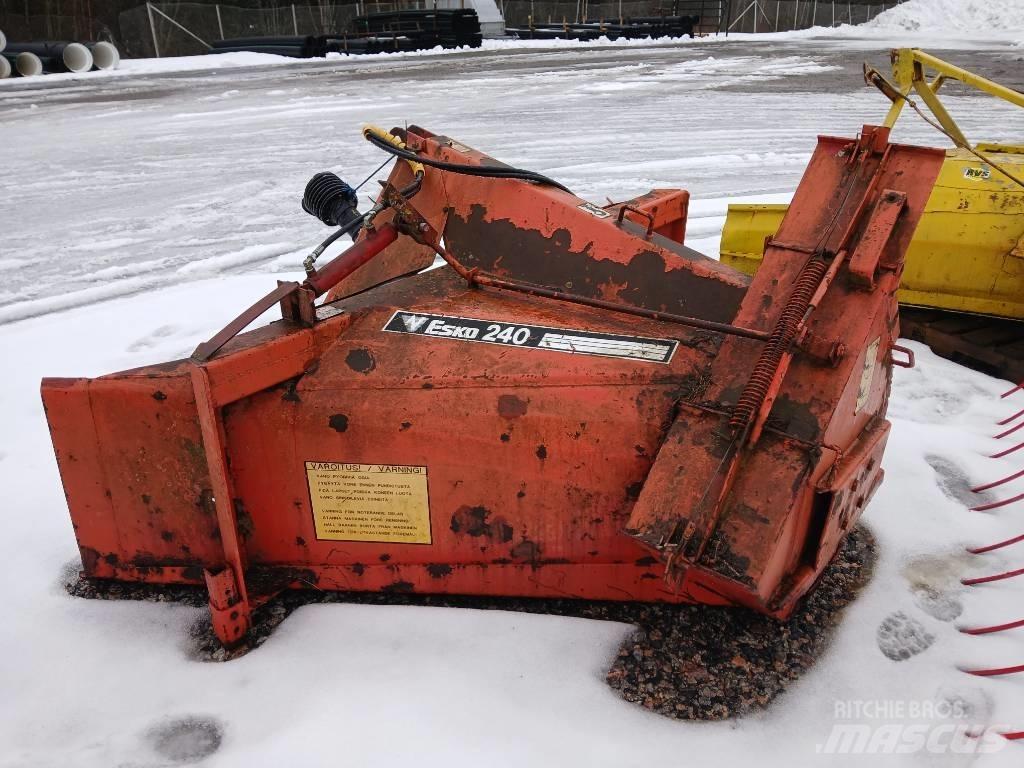 Esko LL 240 Снігомітли