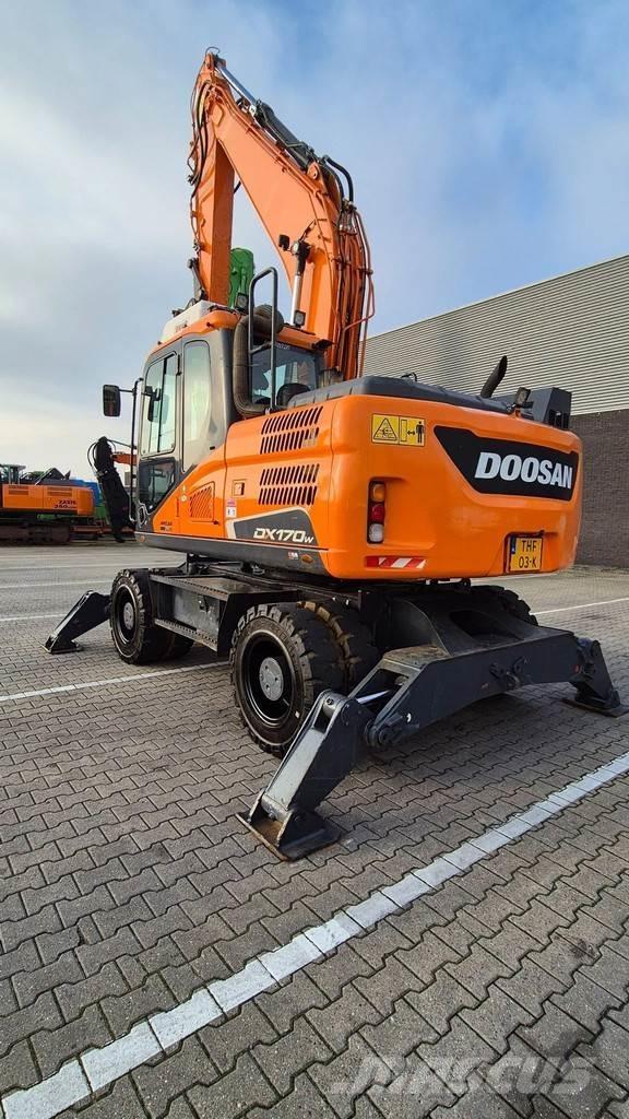 Doosan DX 170W-5 Колісні екскаватори