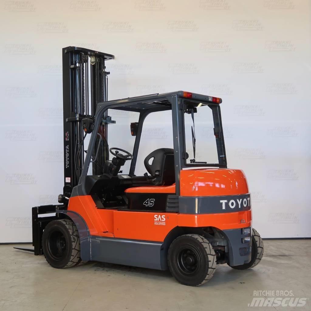 Toyota 7FBMF45 Електронавантажувачі