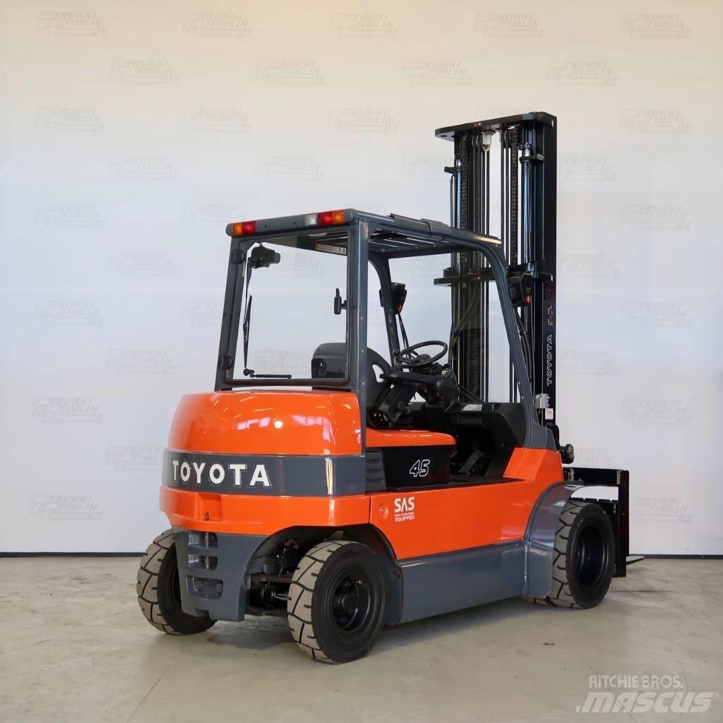 Toyota 7FBMF45 Електронавантажувачі