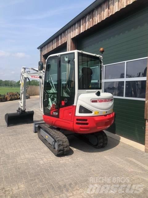 Takeuchi TB230 Міні-екскаватори < 7т