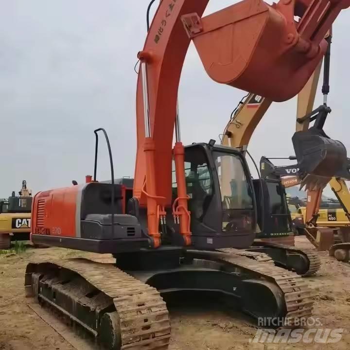 Hitachi ZX 270 Гусеничні екскаватори