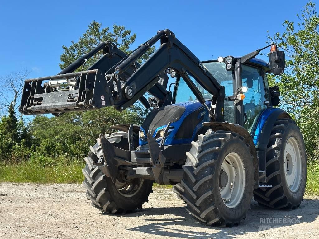Valtra G 135 Versu Трактори