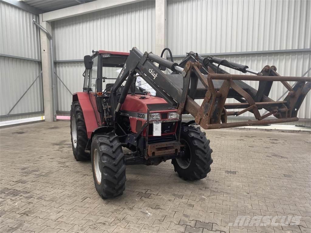 Case IH 3230 Трактори