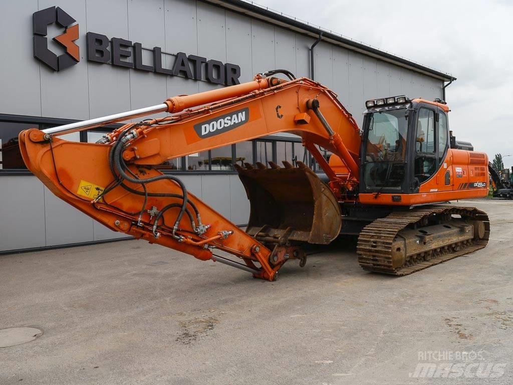 Doosan DX 255 LC-3 Гусеничні екскаватори