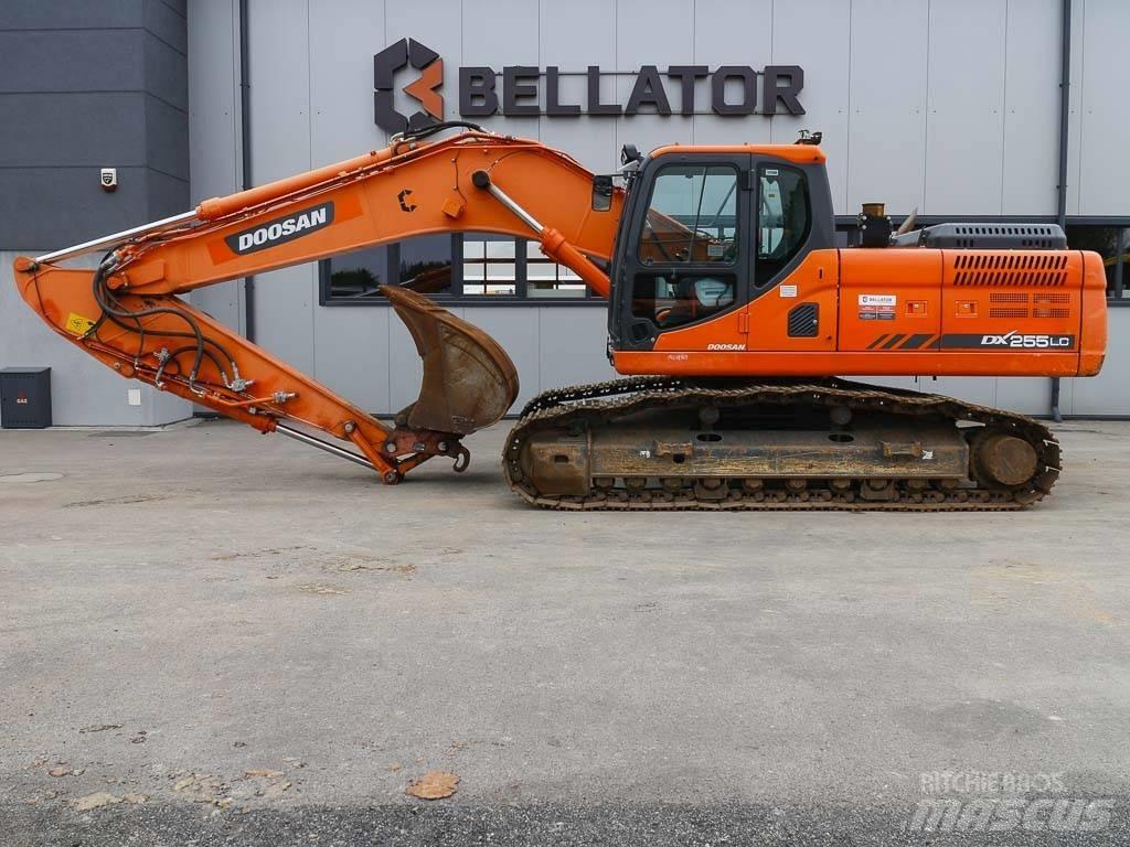 Doosan DX 255 LC-3 Гусеничні екскаватори