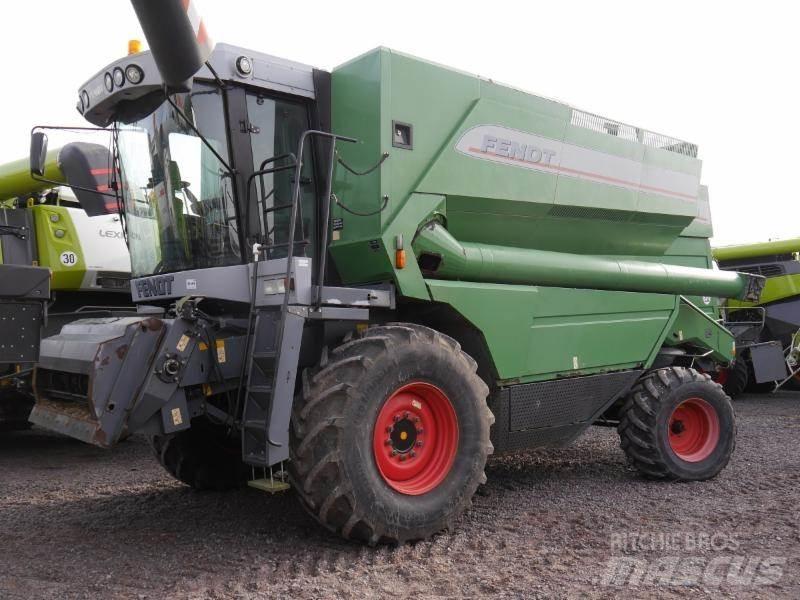 Fendt 8350 Зернозбиральні комбайни