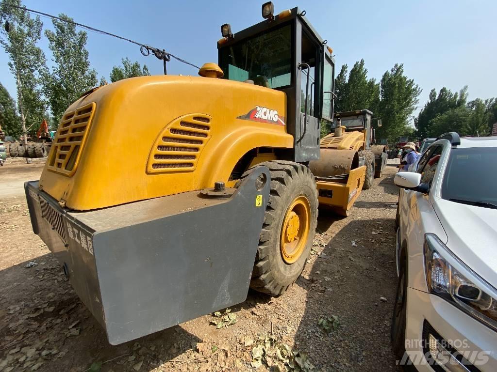 XCMG XSM220 Грунтові котки
