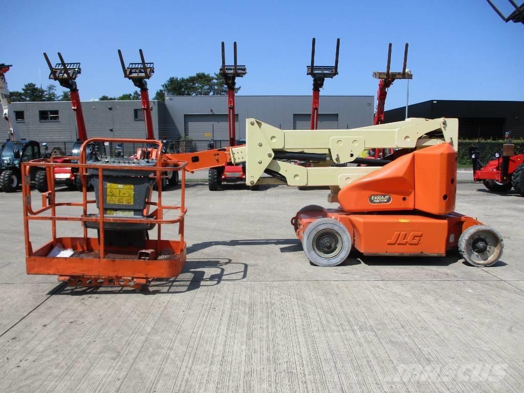 JLG E 400 AJPN (146) Компактні самохідні стрілові підйомники