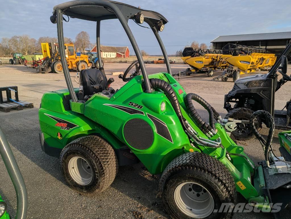 Avant 528 Міні-навантажувачі