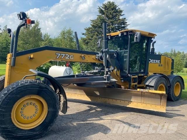John Deere 772 G Грейдери