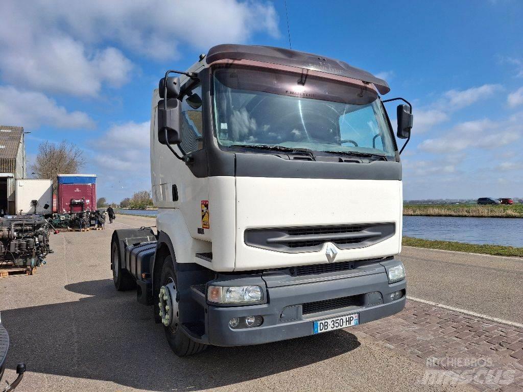 Renault 420DCI Тягачі