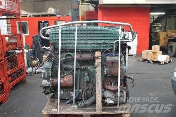 Volvo TD102 KF Двигуни