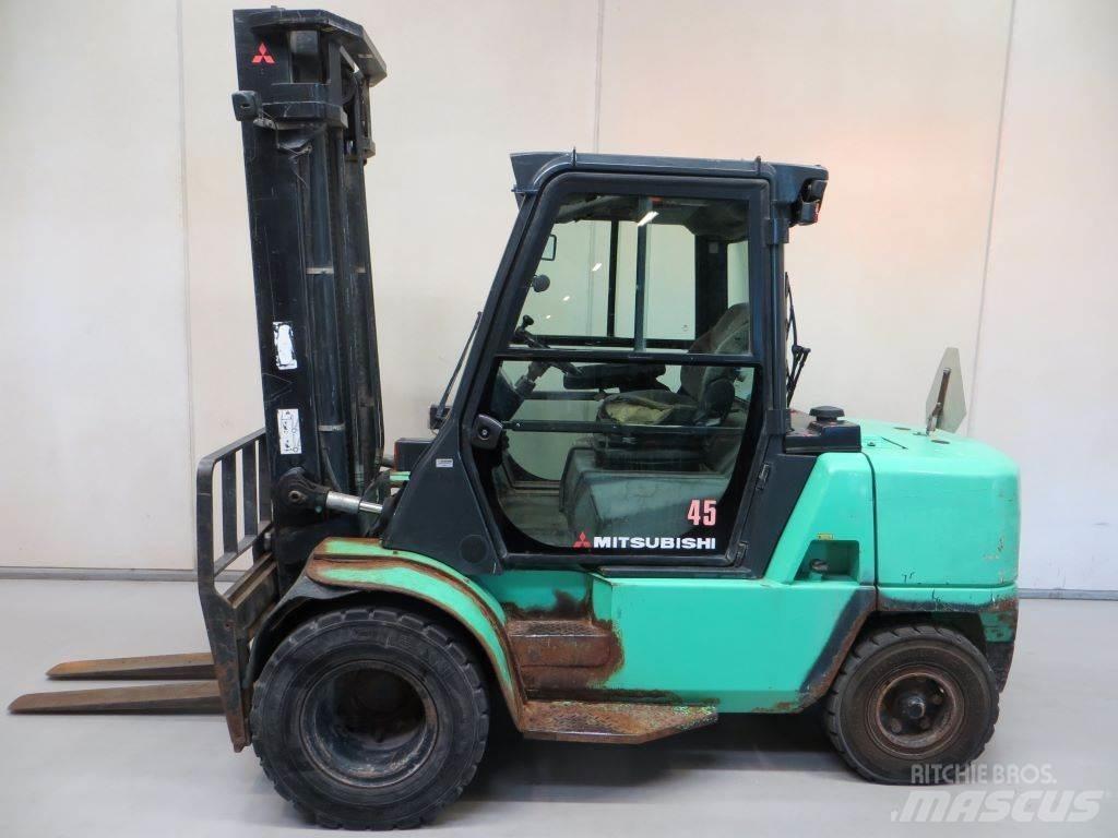 Mitsubishi FD45K Дизельні навантажувачі