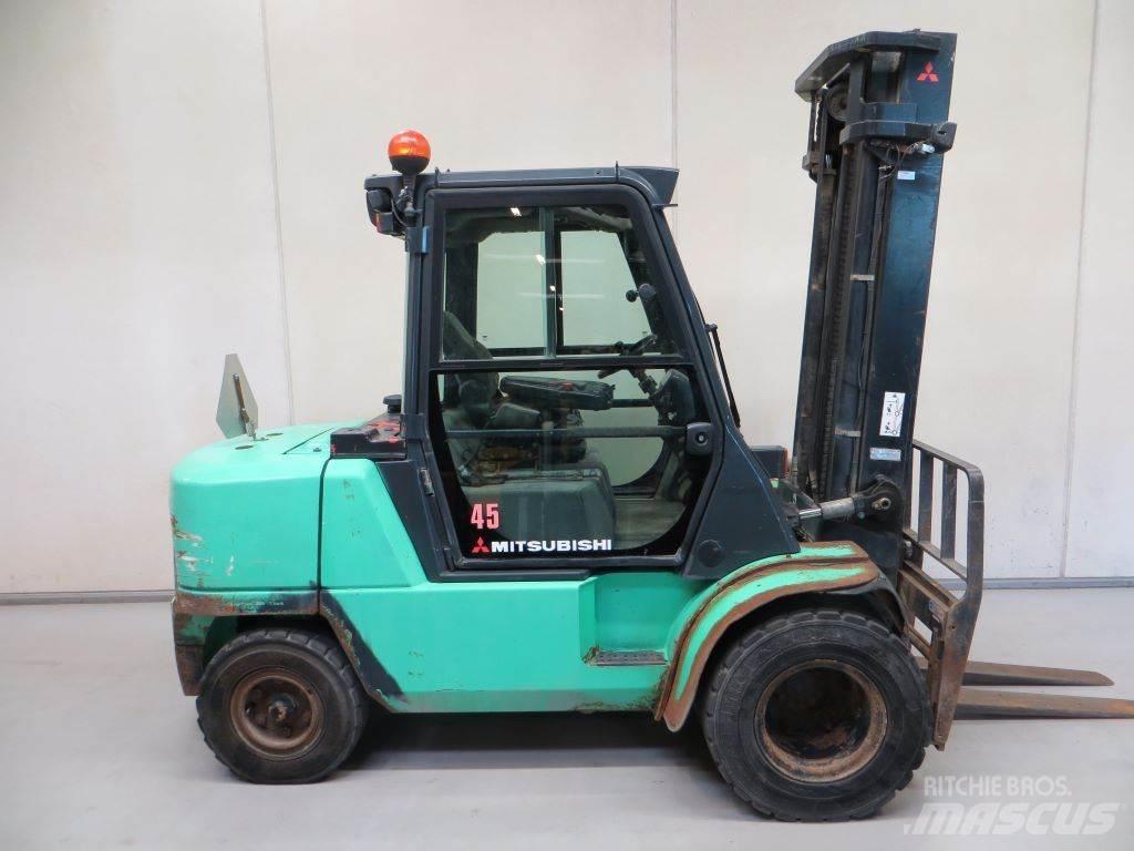 Mitsubishi FD45K Дизельні навантажувачі