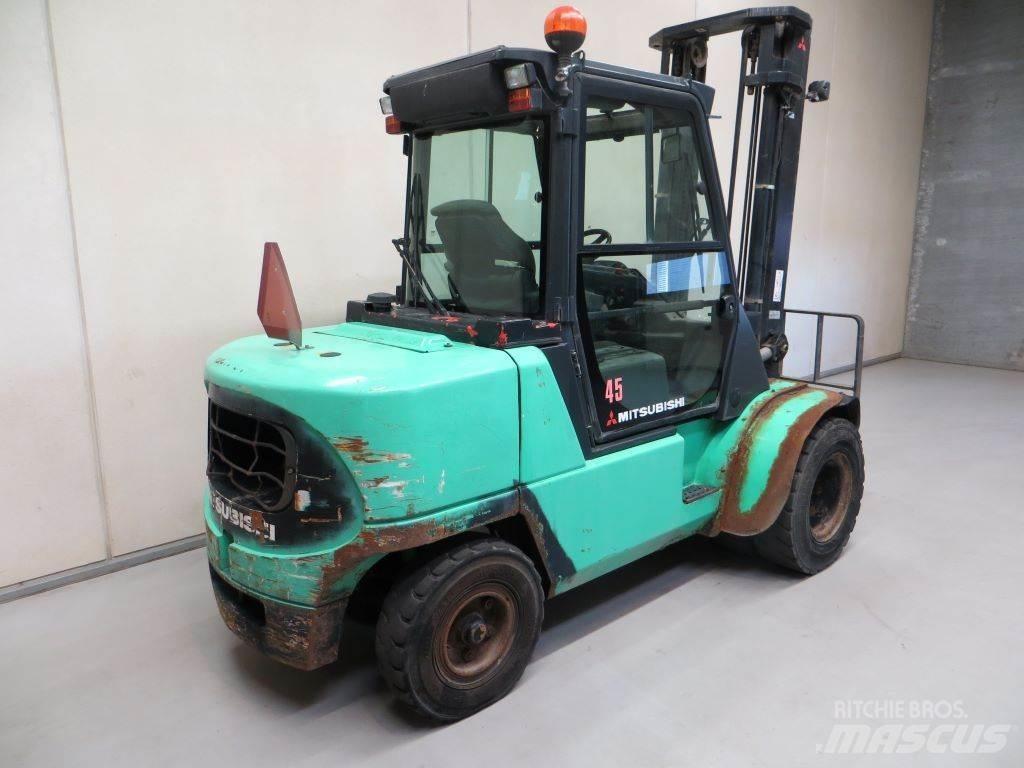 Mitsubishi FD45K Дизельні навантажувачі