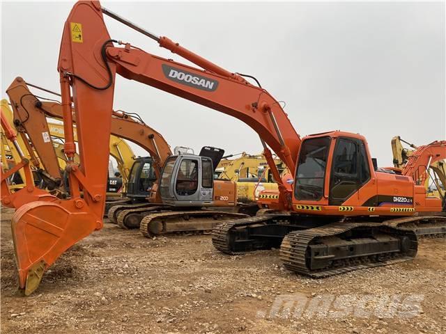Doosan DH220LC-7 Гусеничні екскаватори