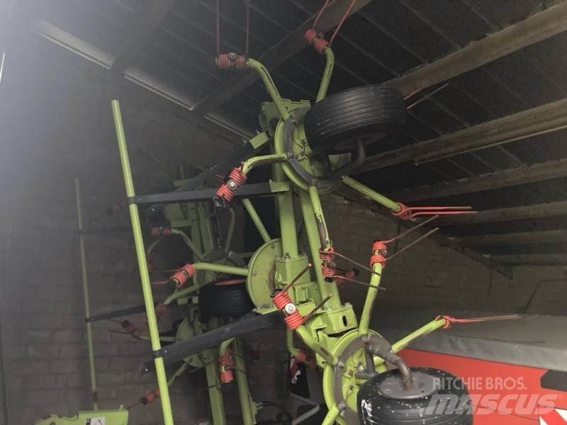 CLAAS Volto 900 Граблі і сінозворушувачі