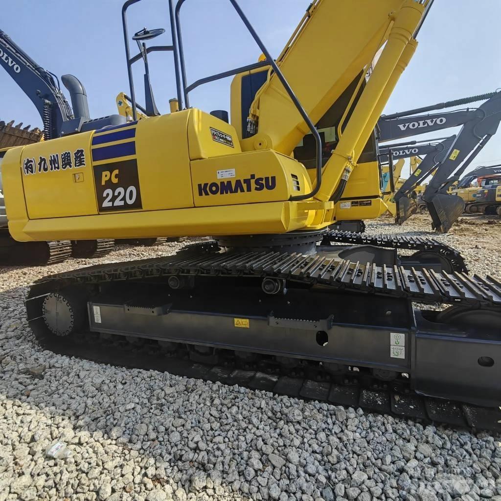 Komatsu PC 220-8 Гусеничні екскаватори