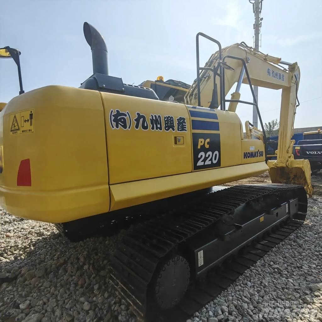 Komatsu PC 220-8 Гусеничні екскаватори