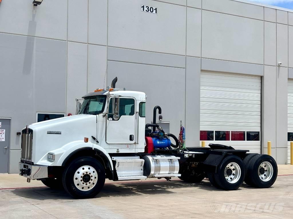 Kenworth T 800 Тягачі