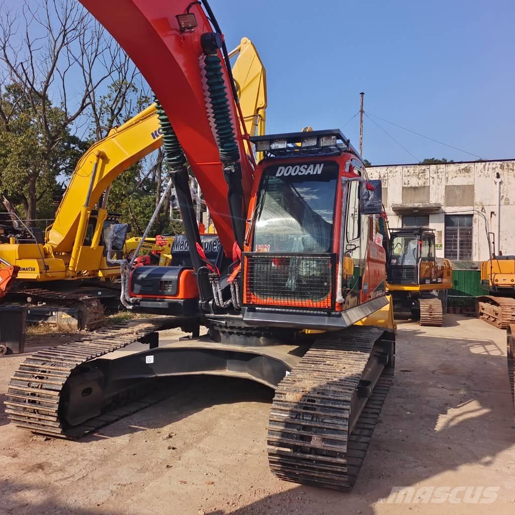 Doosan DX 300 LC Гусеничні екскаватори