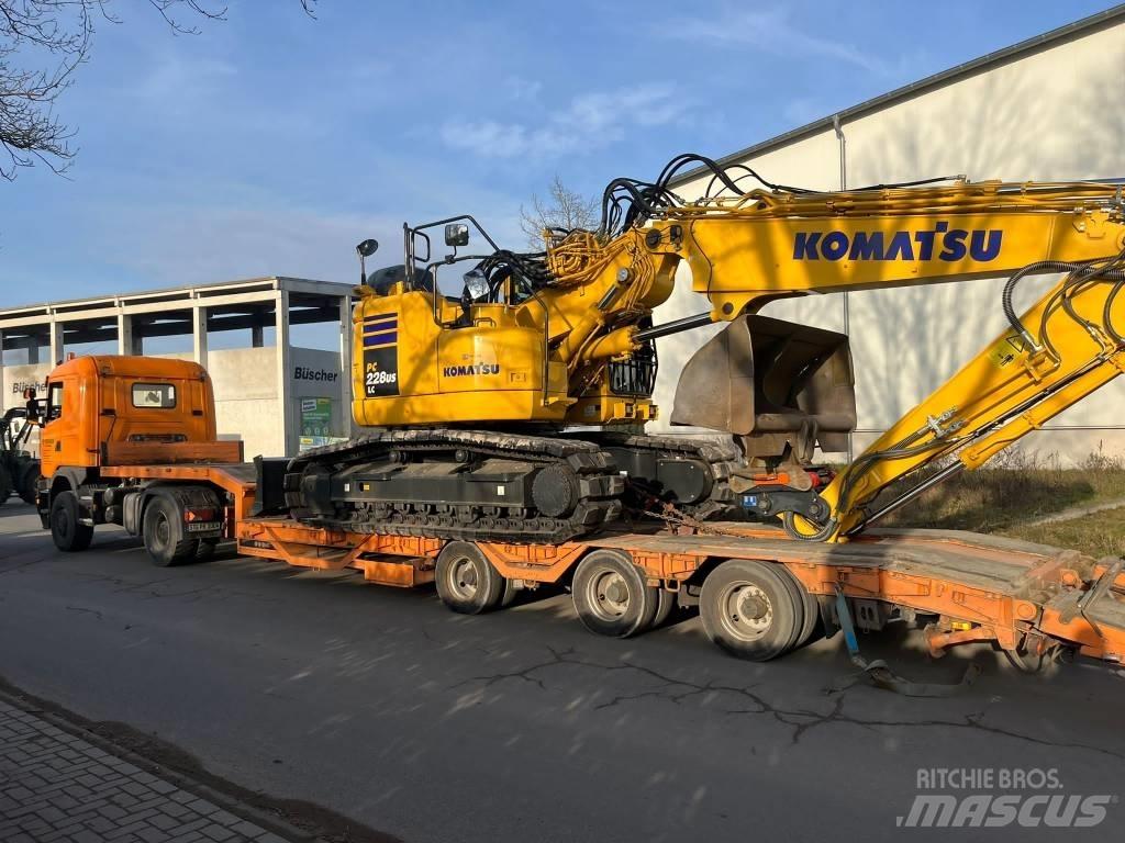 Komatsu PC228USLC-11 Гусеничні екскаватори