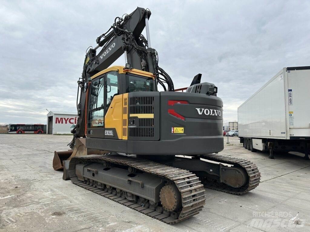 Volvo ECR235EL Гусеничні екскаватори