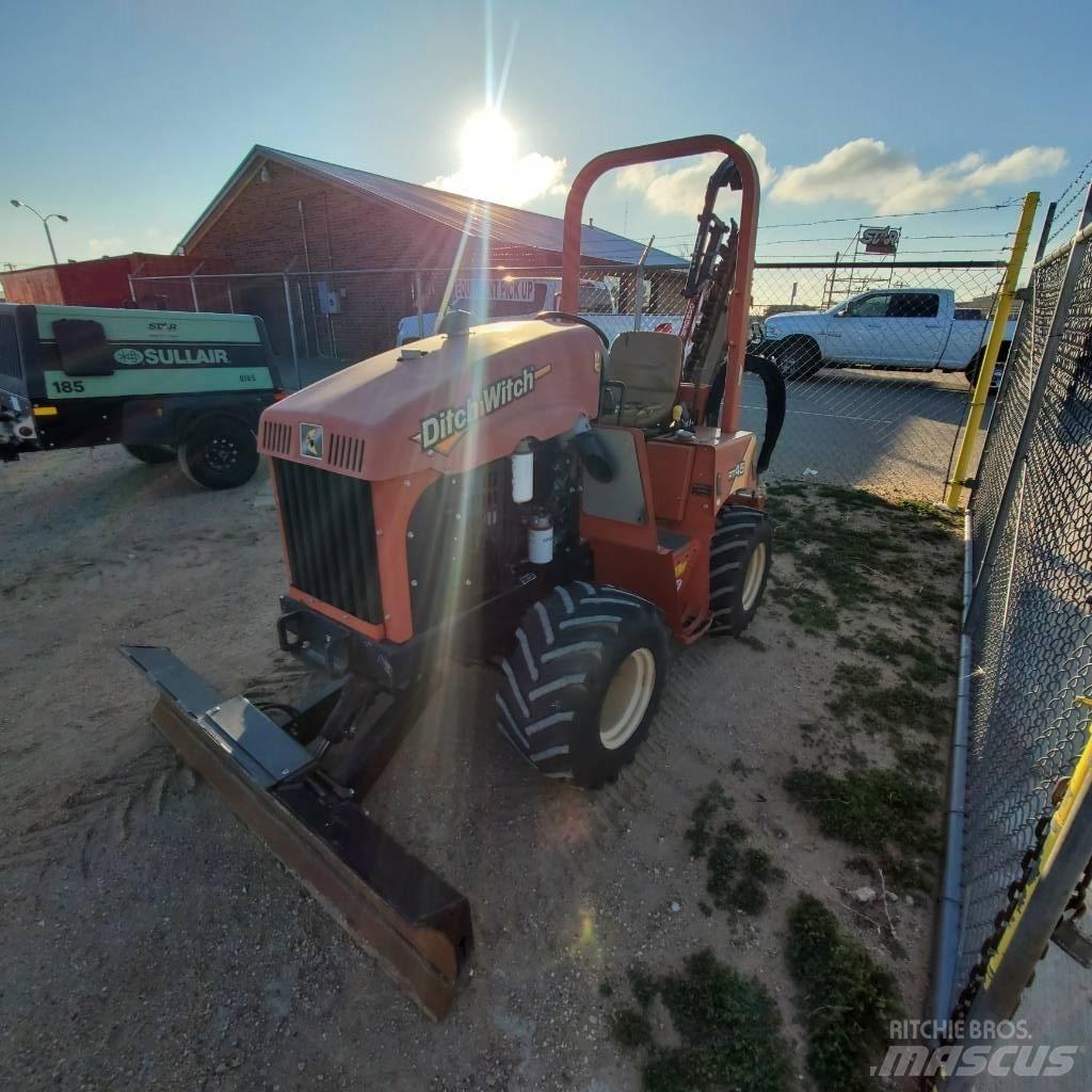 Ditch Witch RT 45 Канавокопачі