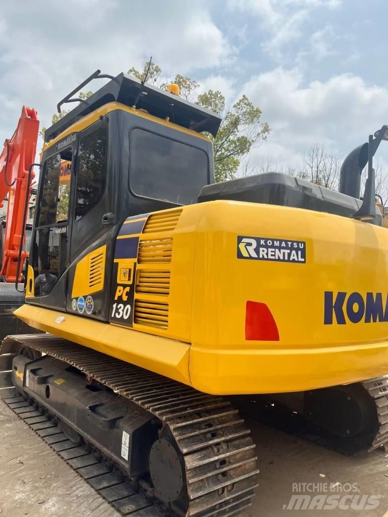 Komatsu PC130 Гусеничні екскаватори