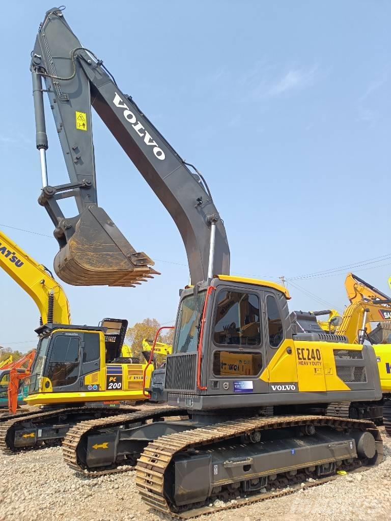 Volvo EC 240 Гусеничні екскаватори