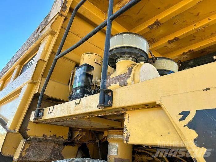 CAT 771D Міні самоскиди