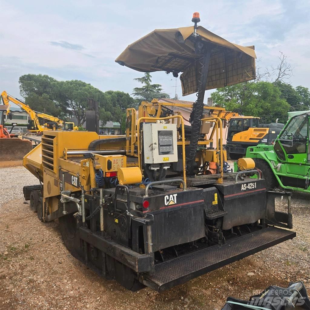 CAT AP 600 Асфальтовкладачі