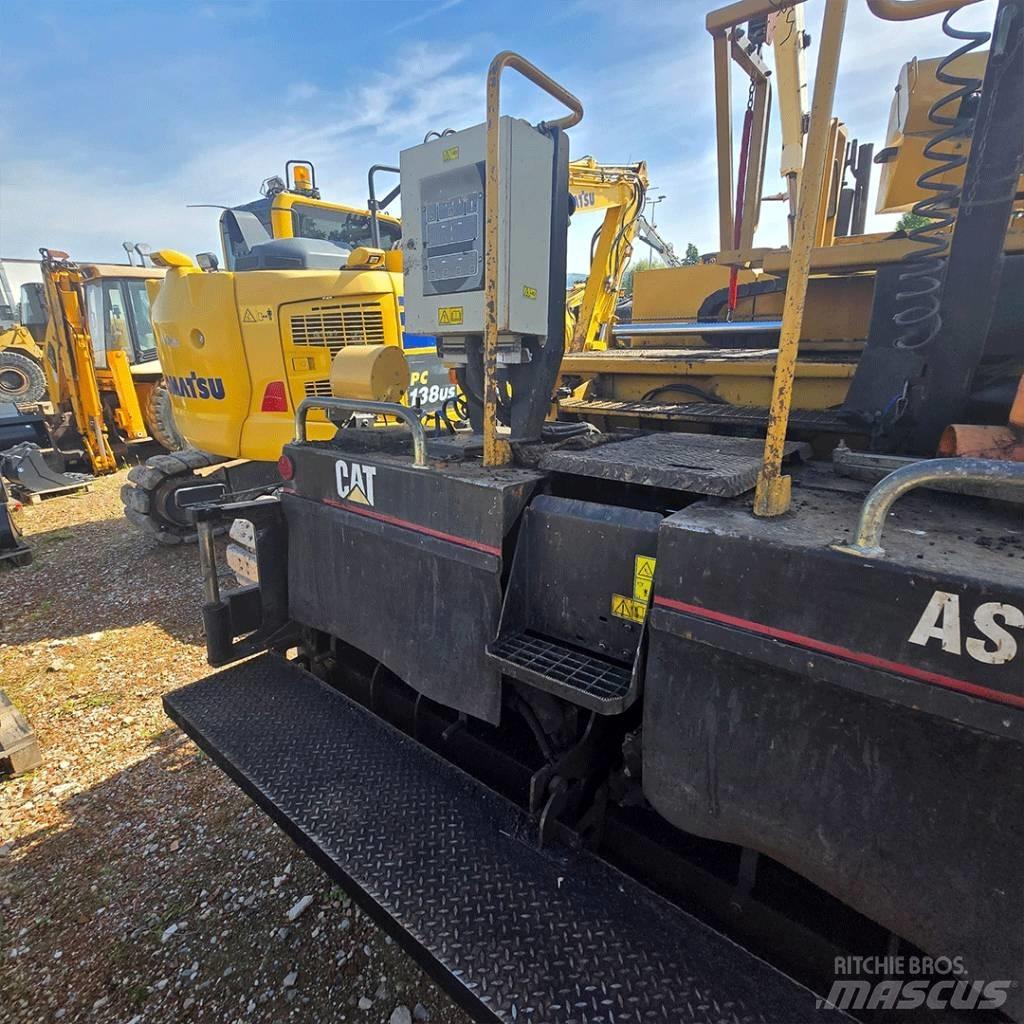 CAT AP 600 Асфальтовкладачі