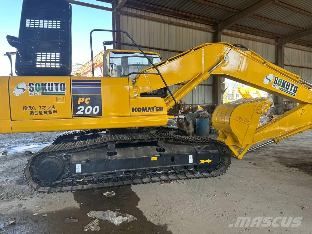 Komatsu PC 200-8 Середні екскаватори 7т. - 12т.