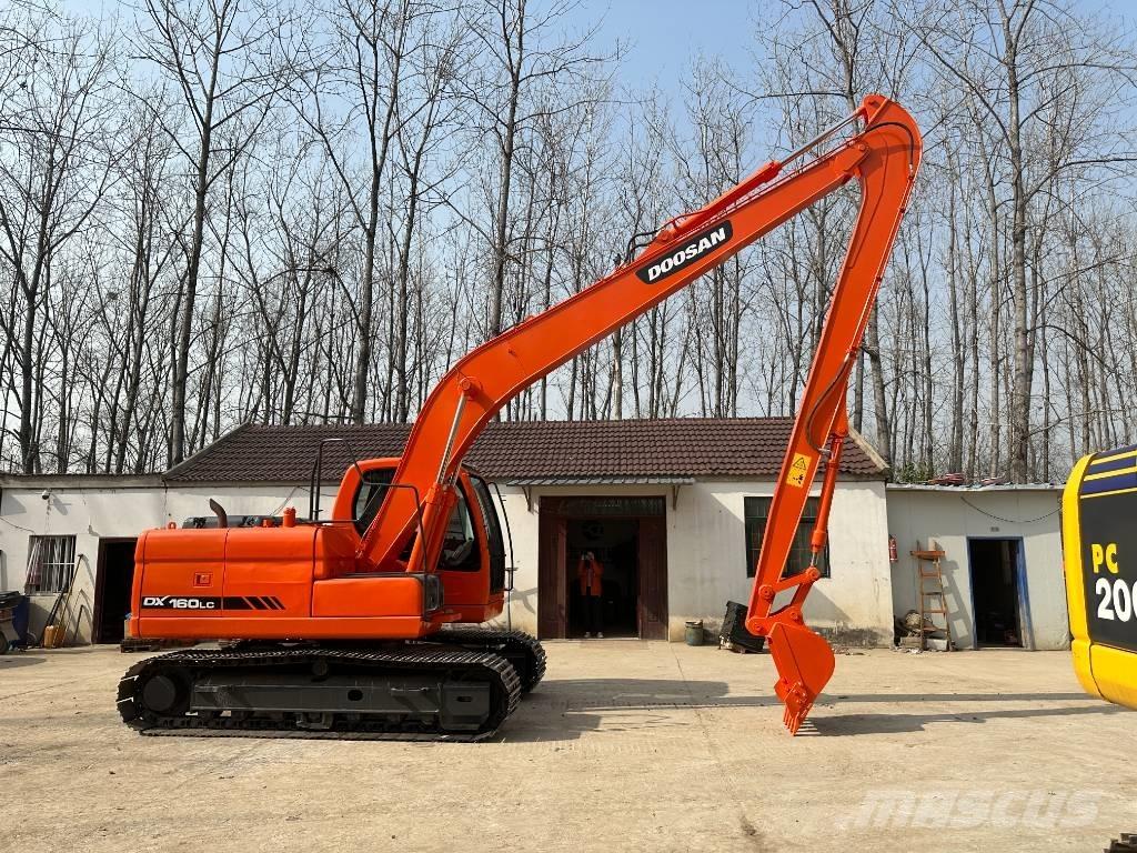 Doosan DX160LC Гусеничні екскаватори